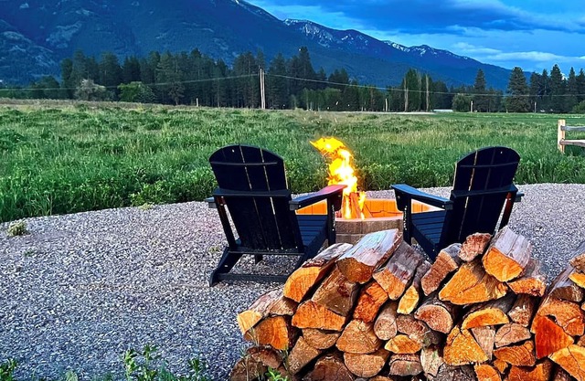 NEW! Kindal Kottage-Columbia Falls MT-20 min to Glacier Natl Park & Whitefish!