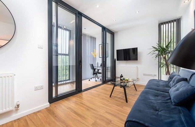 Modern Kingston Home close to Hampton Court Palace by UnderTheDoormat