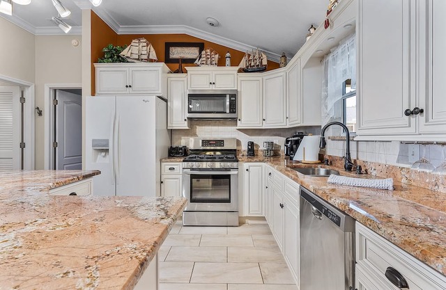 Batally Cottage Home in The Village of Polo Ridge