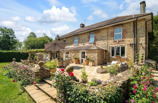 Unique House with Land and river on the edge of The Cotswolds. (Pet Friendly!)
