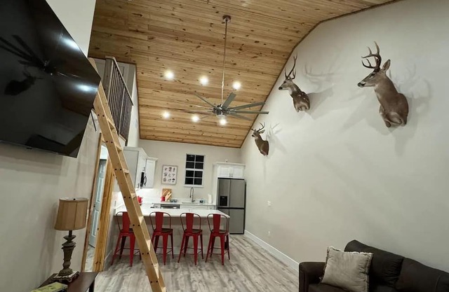 The DDD - Triple D Duplex Fishing Lodge