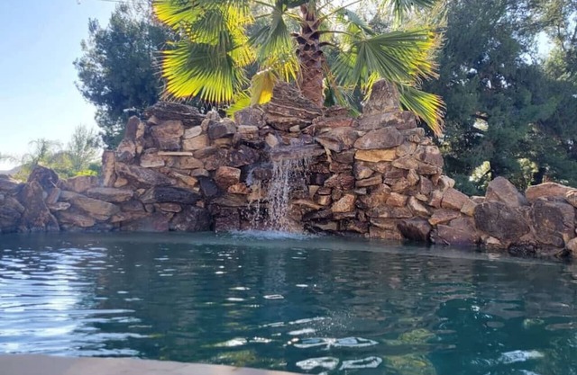 275A) Relaxation Oasis- pool- basketball court!