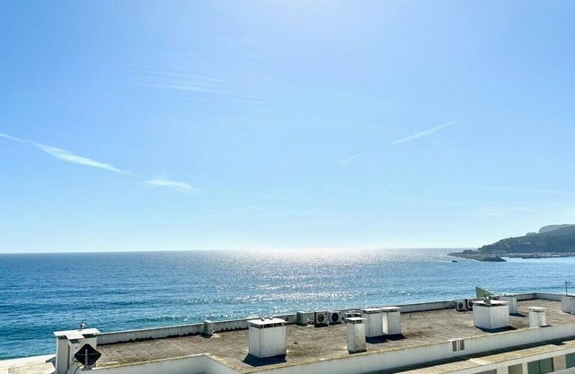 T2 COM Varanda. Vista Oceano. Lugar DE Garagem. Wi-fi. A 50 Metros DA Praia