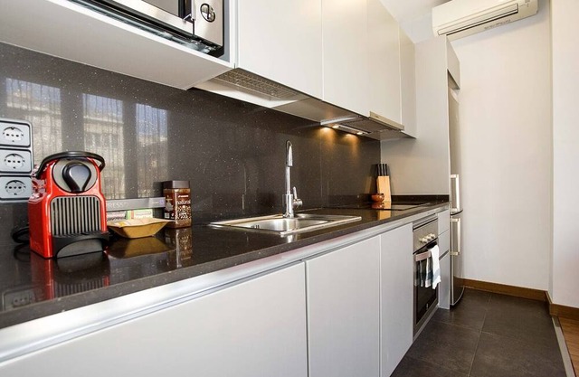 POBLE NOU LOFT LIVING with ROOF TERRACE Ref MRHAG