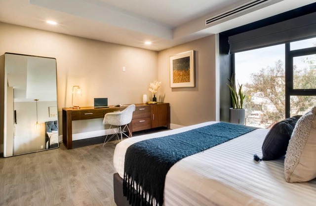 Fantastic 1 BR Apt wA/C | B-Lounge, Gym & Cinema