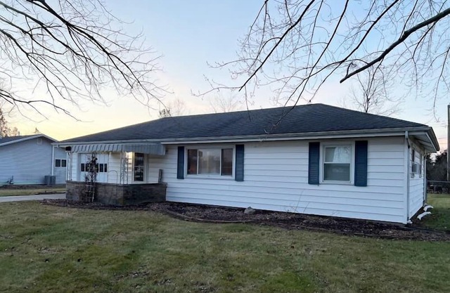 Cozy Essentials Home right off I469
