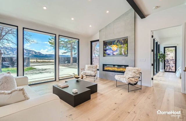 Charming Home, 10-Min to Downtown Boulder, CU & Trails!