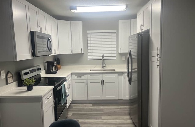 Cozy modern house close to the beach