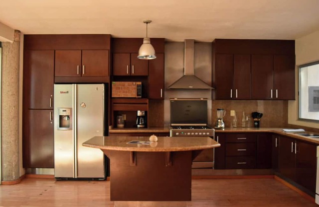 Casa Valentín, muy Amplia, con Área de Jardín