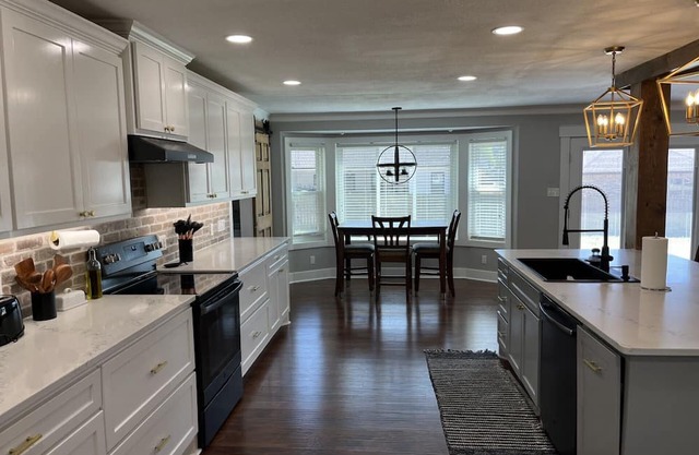 Cozy house in a friendly neighborhood in the heart of Russellville