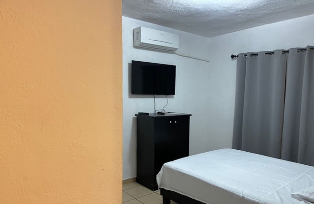 Residencia a Minutos de la Playa y Aeropuerto