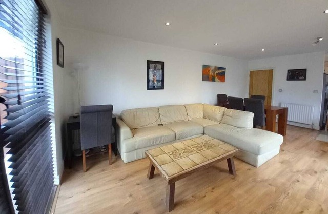 Remarkable 2 -Bed Apartment in Dublin