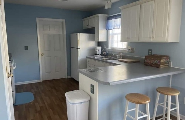 Battle of the Blues UNC/Duke House