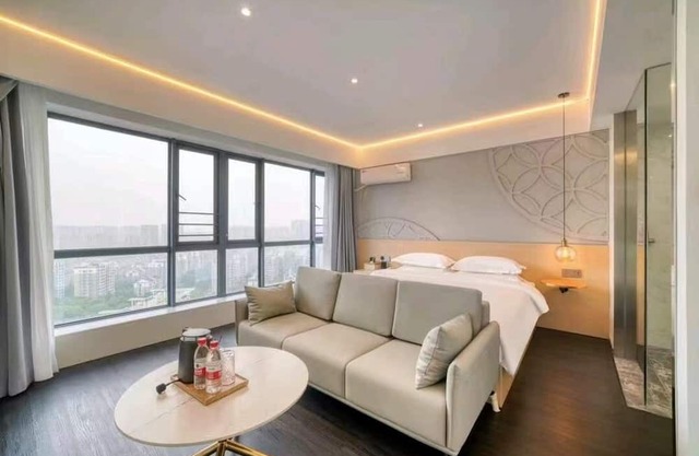 Tongbao Hotel