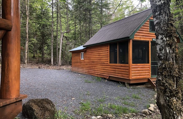 Nice little log style cabin located on the aroostook river