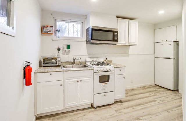 Temple Hills Home w/ Private Backyard < 9 Mi to DC