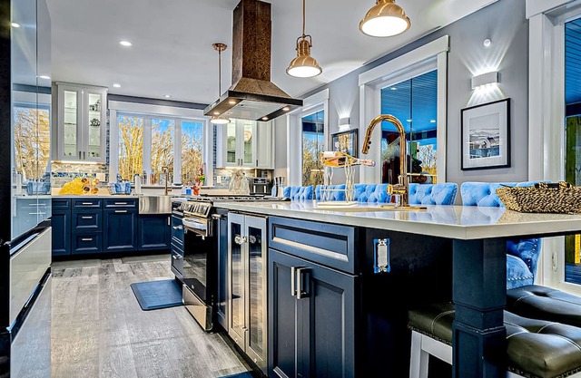 Newly built luxury home on 15 acres with hot tub, firepit & gourmet kitchen