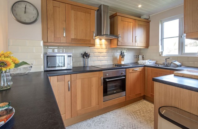 A new england lakeside lodge that sleeps 6 guests in 3 bedrooms