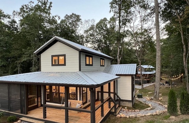 2BR Tiny Home w/ Lake Access