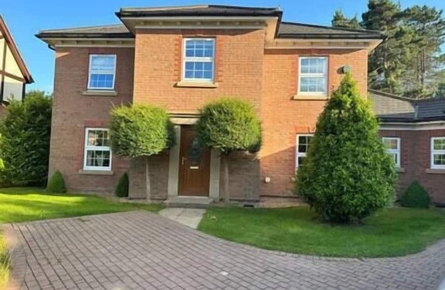 luxury 4 bed entire house