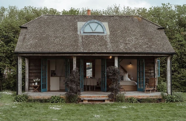 The Riverside Lodge