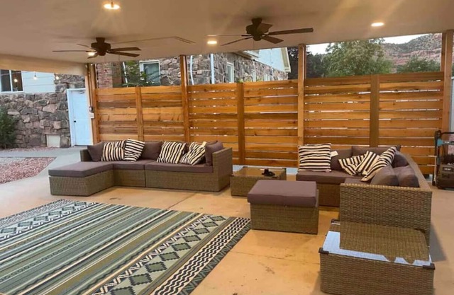 WHOLE HOTEL|Hot Tub|Hammocks|Venture Base Hotel