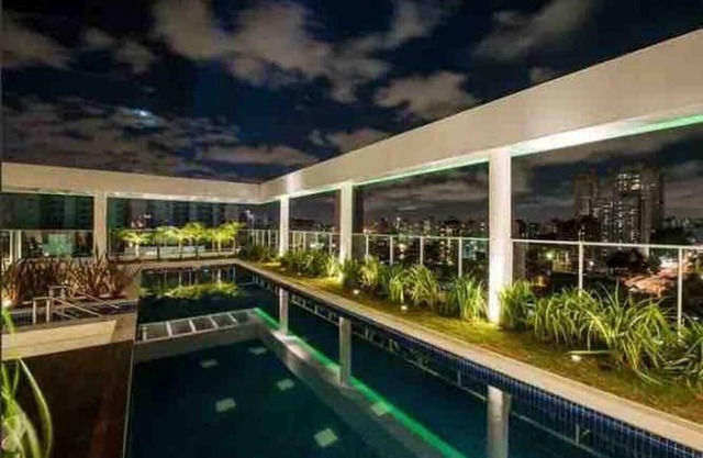 Camila’s Stays - Apartment in front of subway/metro with parking