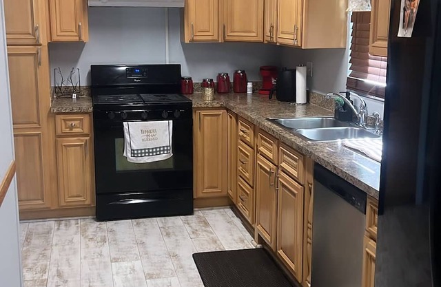Charming 2-bedroom house with WiFi and AC in welcoming Lake Alfred.
