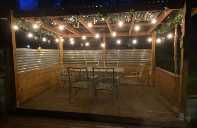 Cozy 3-bedroom house in enchanting Olympia with WiFi, fitness room