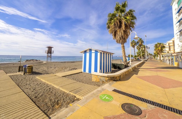 Cubo's Estudio Pepa Luna Algarrobo Beach / air conditioning / community pool / close to beach