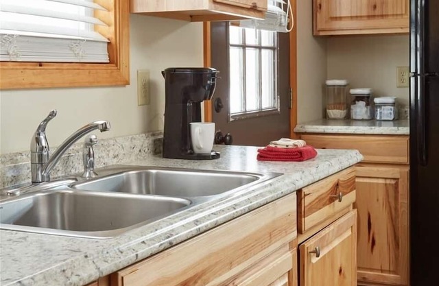 Birds and Bees Cottage | 2 Bed, 1 Bath