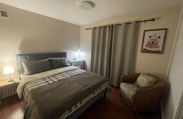 Near Claremont La Verne College near highways 10 57 210 memory foam Queen's bed