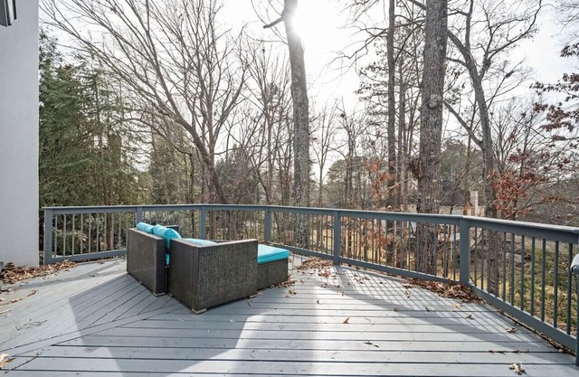 Roswell Luxury: 7BD 5.5BA 2LVG