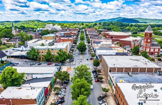 Walk downtown from Lumpkin Hill!