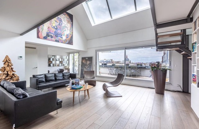 Magnifique duplex proche du parc Monceau