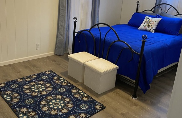 Lakefront Cabin With One Well Dock In Popular LAKE OF THE OZARKS Cove Location!