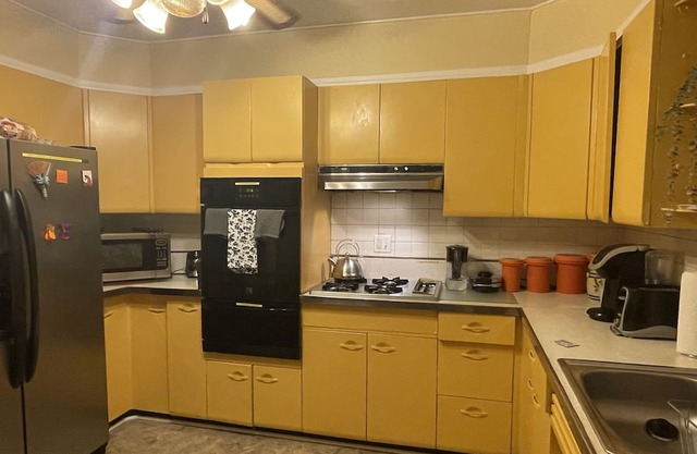 Minutes to DC, MGM Casino, Outlets, Gaylord, National Harbor, DC National Mall