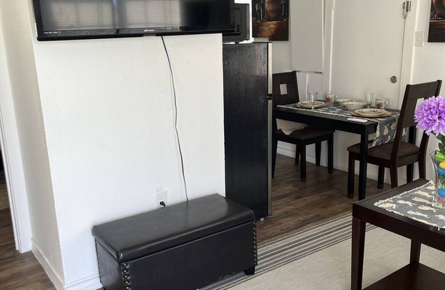 Newly renovated 1 bedroom house all new