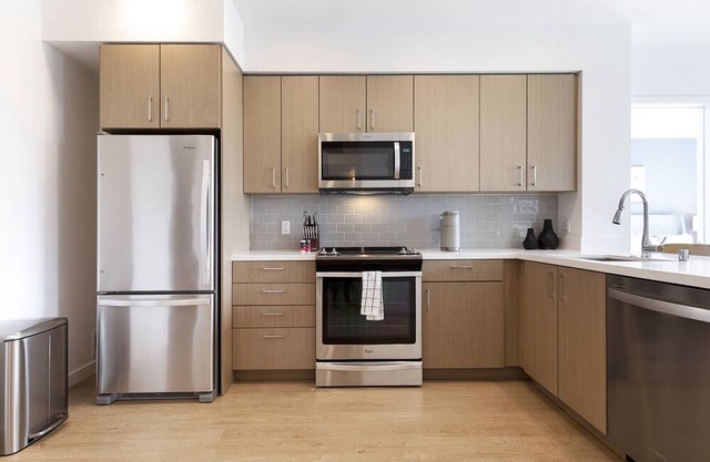 Modern Apartment in Prime Location (ID7724X75)