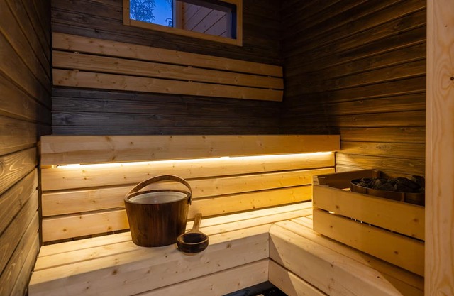 Newly-build Miilu Cabin B2 at Ylläsjärvi Lake