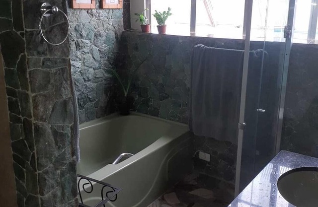 Lindo Apto de 48 m a 100 m da Praia Boqueirão Santos