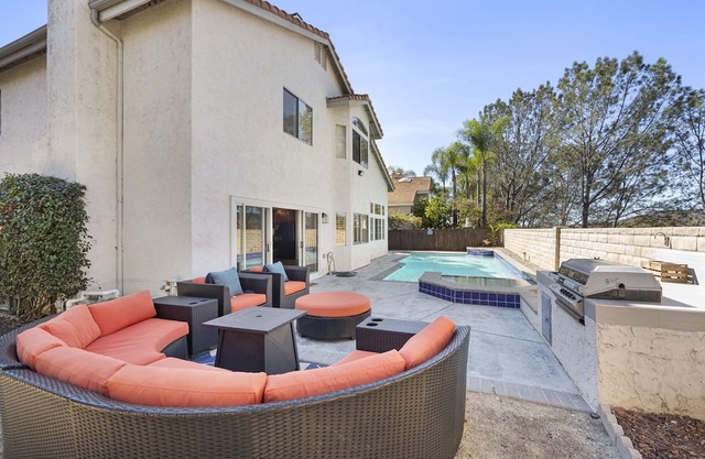 Mindanao Memories | Freshly Renovated 5/3 with Pool, Hot Tub, & Fire Pit!