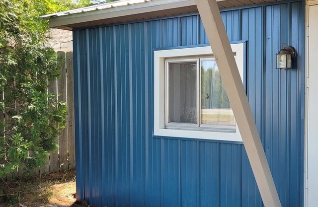 The Bungalow W/ 2 Bedroom