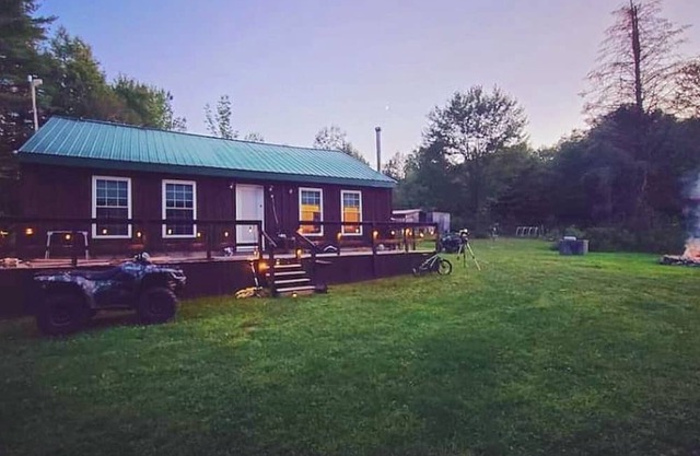 COZY cabin in Adirondacks, view of the Millyway . Feel the stress melt away