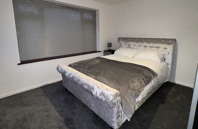 Luxary private detached property.