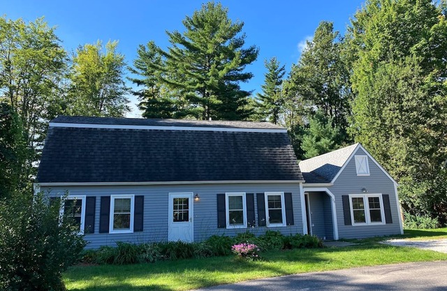 Rare Find! Fully furnished charming 3 BR home. Fenced in yard. Min 1 month stay