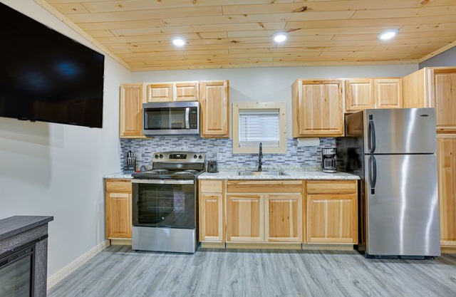 Michigan Retreat w/ Fire Pit & Grill, Near Lakes!