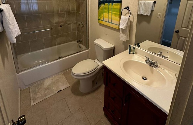 In-law Apartment with 2 king beds and private bath