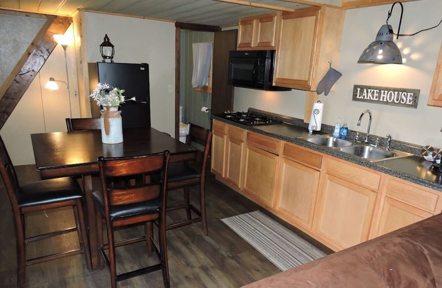 Peace of Mind Cabin at Sparkman Lake