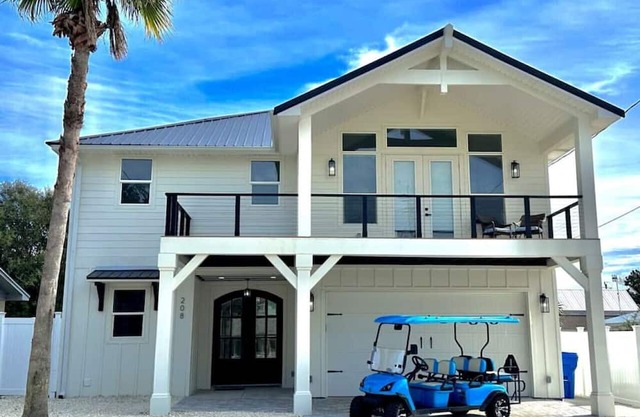 NEW! Sun, Surf, and Sand - Pet Friendly|Heated Pool